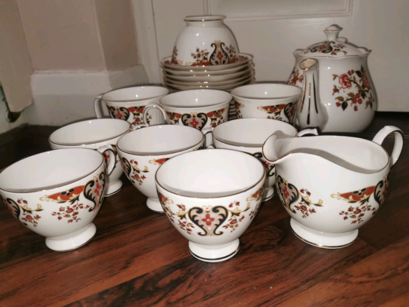 31 piece Colclough bone China tea set in Bromley, London Gumtree