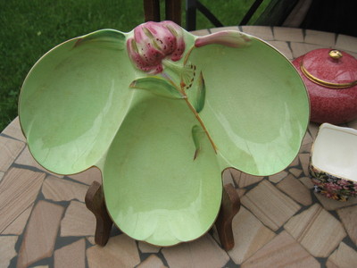 #A6 SUPER ROYAL WINTON DISH 3 section DIVIDED TIGER LILY