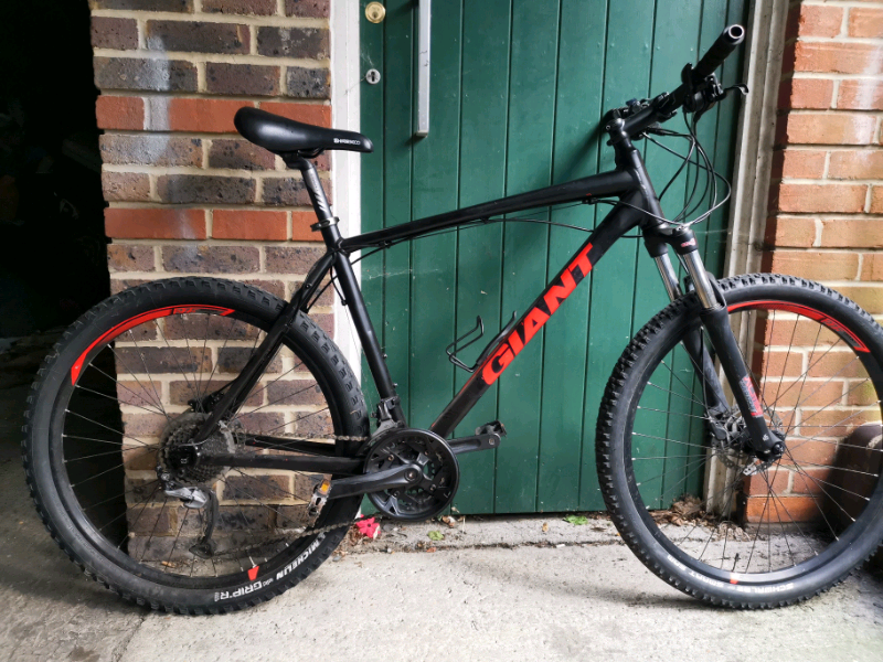 Giant, xl, aluxx aluminium technology mountain bike, xcm 30 suspension in Ilford, London Gumtree