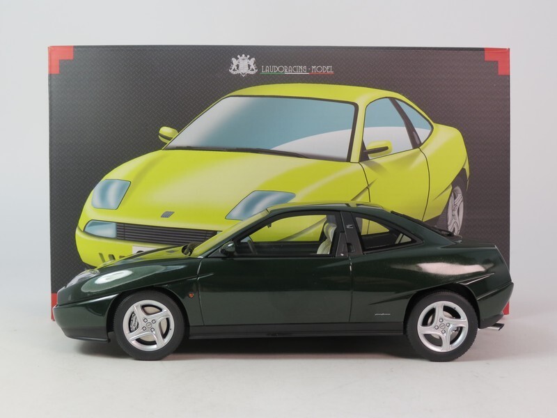 LAUDORACING-MODELS 1/18 Fiat 124 Sport Spider AS (1438 cc.) 1968 LM172C