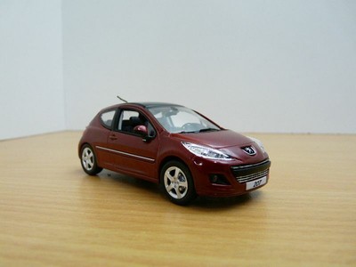 PEUGEOT 207 3 portes rouge 1/43 2009
