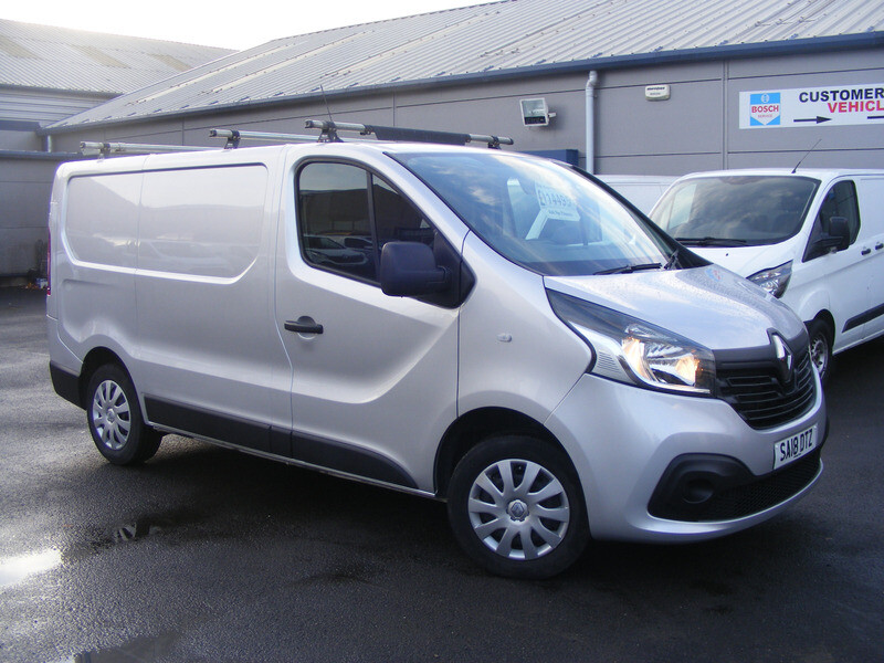 Renault Trafic SL27 BUSINESS PLUS DCI (silver) 2018 in East End