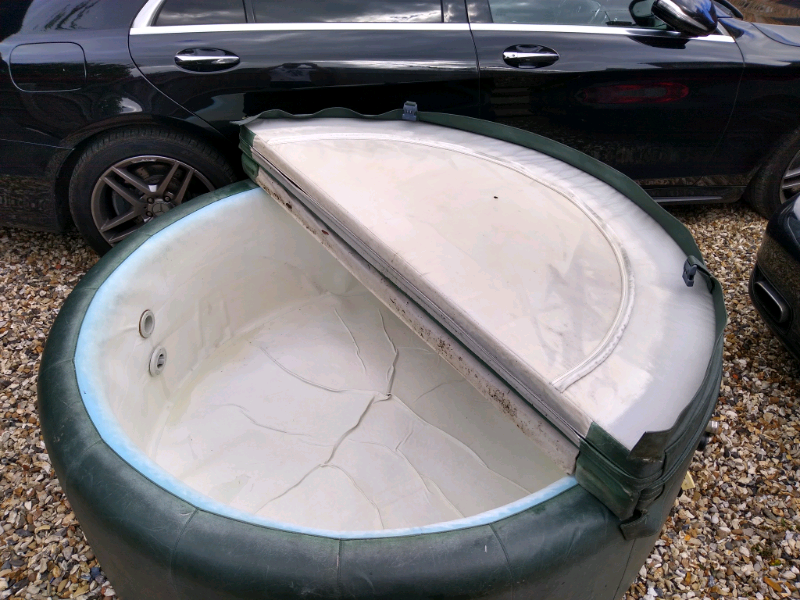Softub hot tub | in Newbury, Berkshire | Gumtree