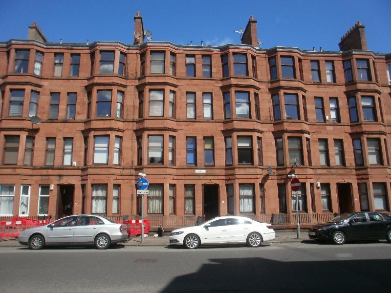 1 bedroom flat in Calder Street , Govanhill, Glasgow, G42 7RS in