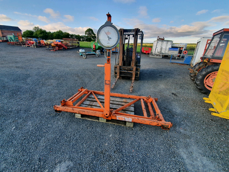 Ritchie cattle crush weigh platform scales farm livestock tractor in