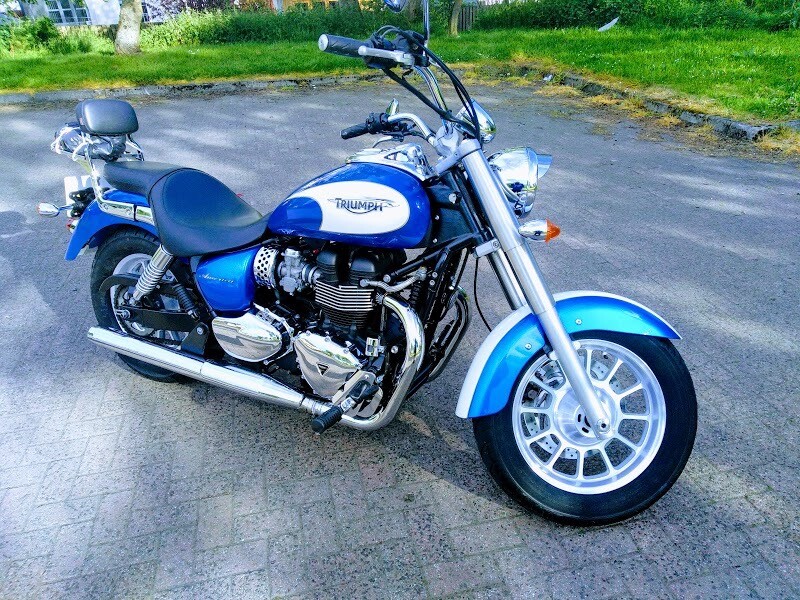 triumph america 865