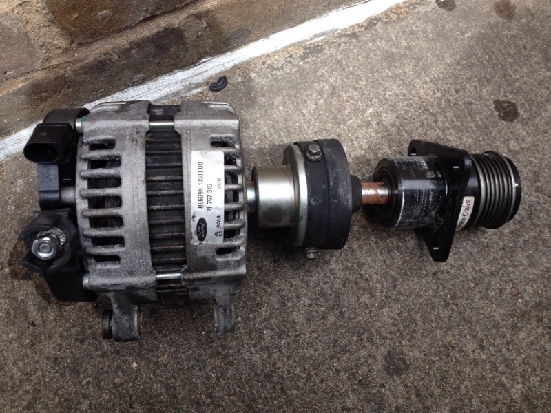 Ford mondeo mk4 1.8 tdci alternator 57 reg can post breaking parts spares in Dagenham, London