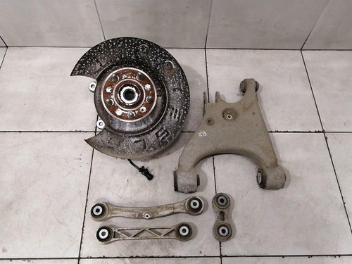 TESLA MODEL X 75D Right Rear Hub 1027416-00-D Radlagergehäuse Hinten Rechts