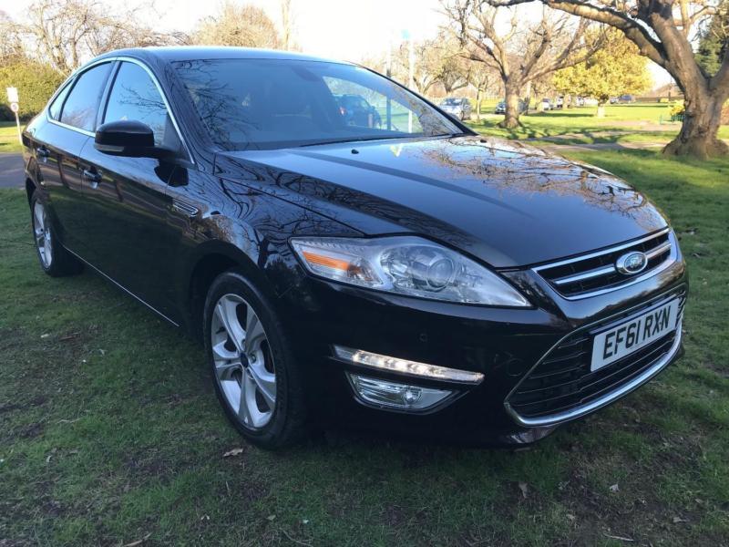 Black mondeo ford