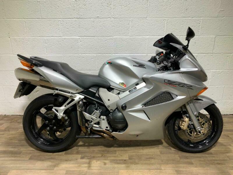 Honda vfr800 2002