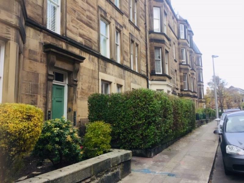 1 bedroom flat in Comiston Terrace, Edinburgh, EH10 6AJ in Comiston