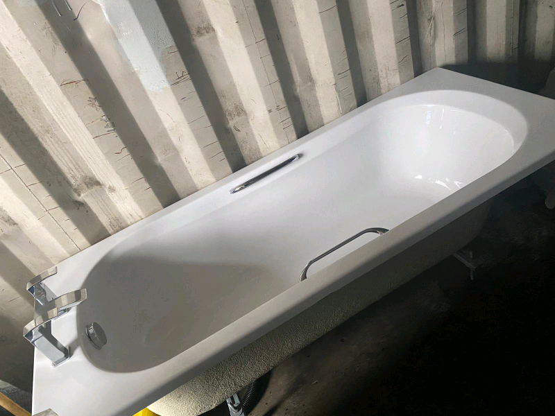 Jewsons ex display bathroom suite in Hamilton, South Lanarkshire