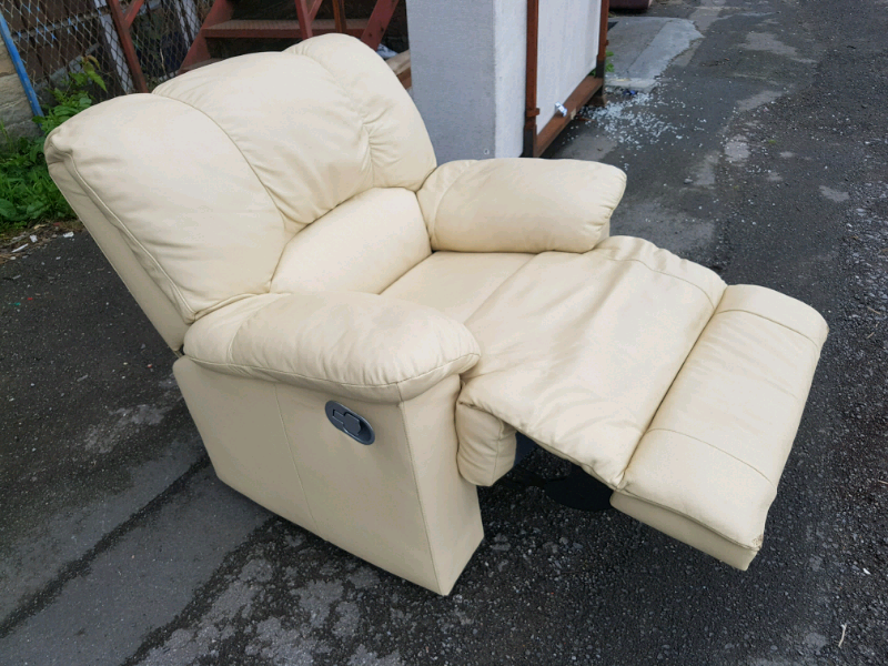 Recliner Chair Extra Comfy Soft Cream Leather Manual Recliner Chair