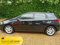 2017 Toyota Auris 1.8 VVT-h Business Edition CVT (s/s) 5dr (Safety Sense) +0£Tax