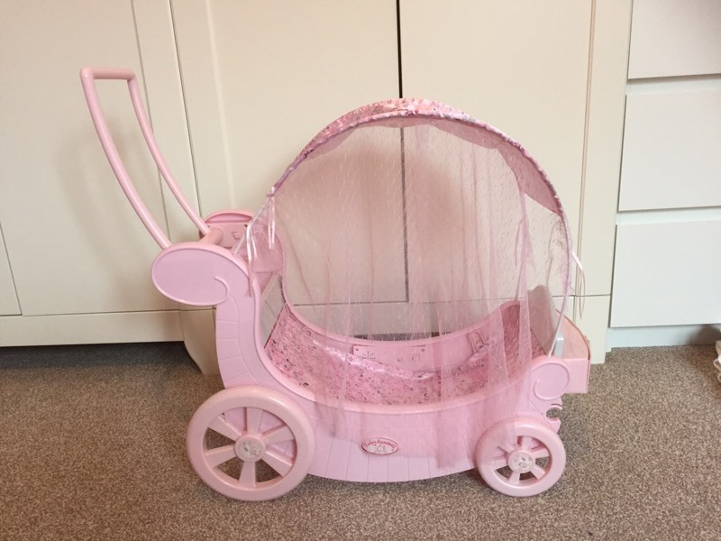 Baby Annabell musical carriage pram/cot in Coventry, West Midlands