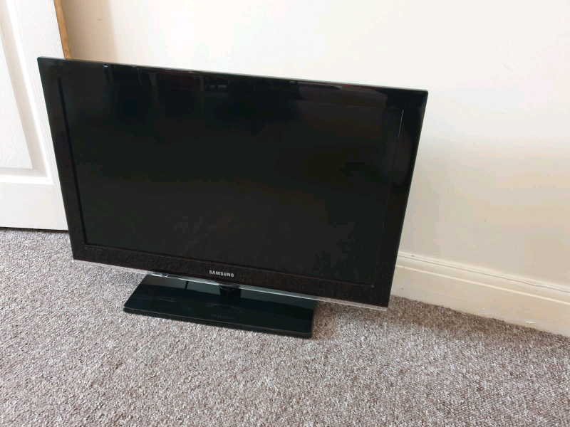 Samsung 32 inch LED tv built in freeview in Hull, East Yorkshire Gumtree