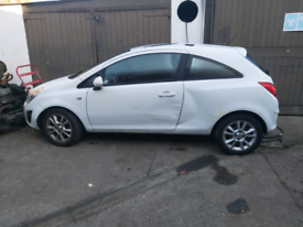 VAUXHALL Corsa BREAKING COMPLETE CAR 