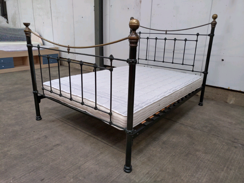 Black Metal King Size Bed Frame & Memory Foam DORMEO Mattress Used Fur