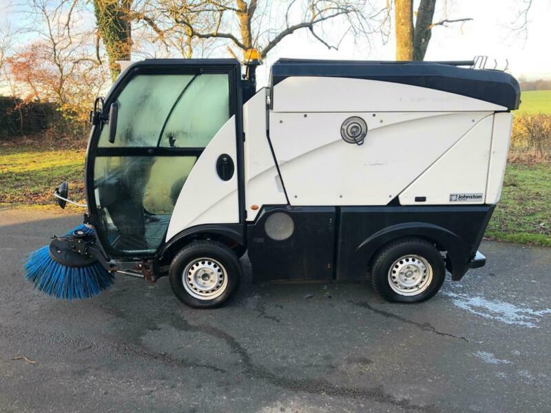 ** SALE ** JOHNSTON SWEEPERS C101 COMPACT ROAD SWEEPER 1 OWNER WELL