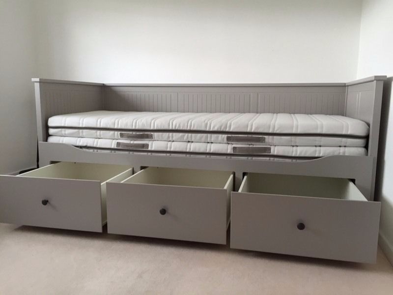 IKEA HEMNES DAY BED in perfect condition AS NEW Grey day bed, sofa