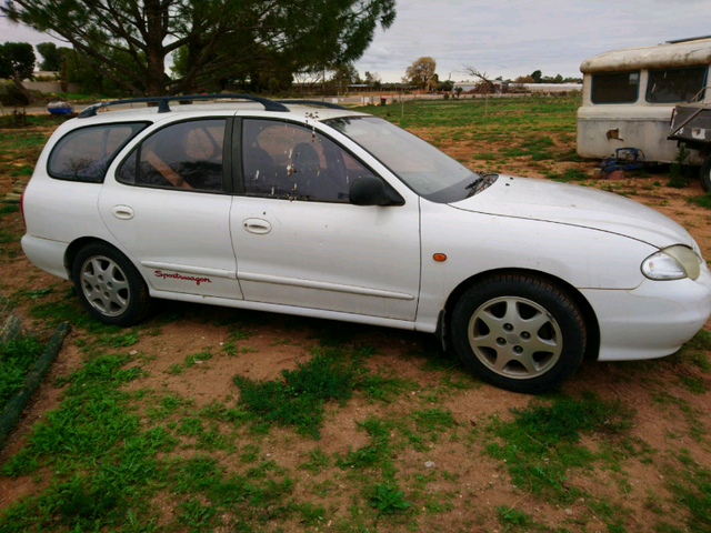 Hyundai lantra 2000
