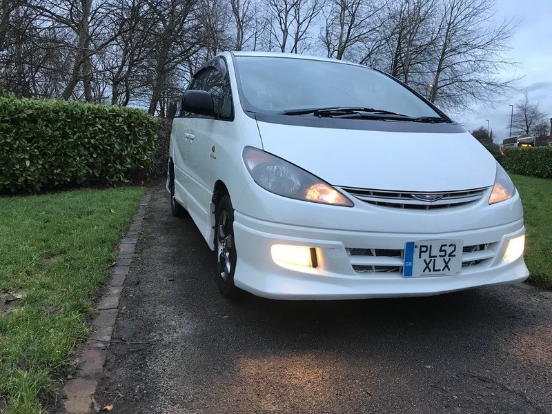 Toyota estima 2013