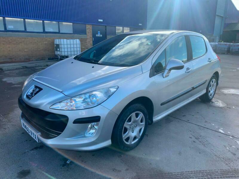 Peugeot 308 2010 год