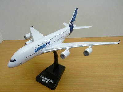 AVION AIRBUS A380