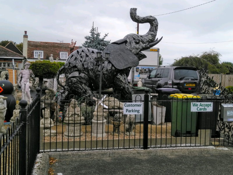 STONE METAL GARDEN ORNAMENTS SCULPTURE GARDEN ORNAMENT CENTRE ESSEX