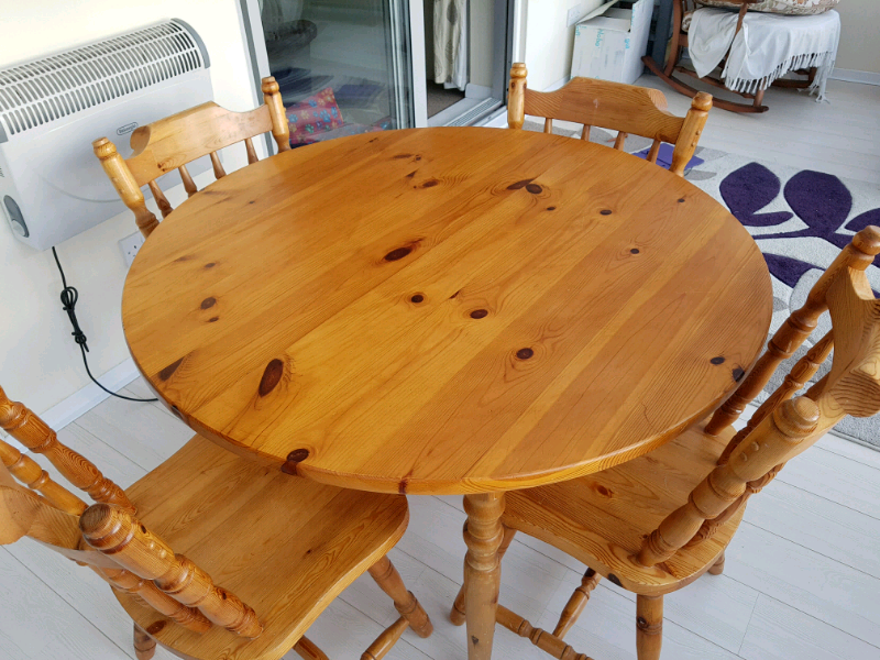 Round Pine Dining Room Table And Chairs