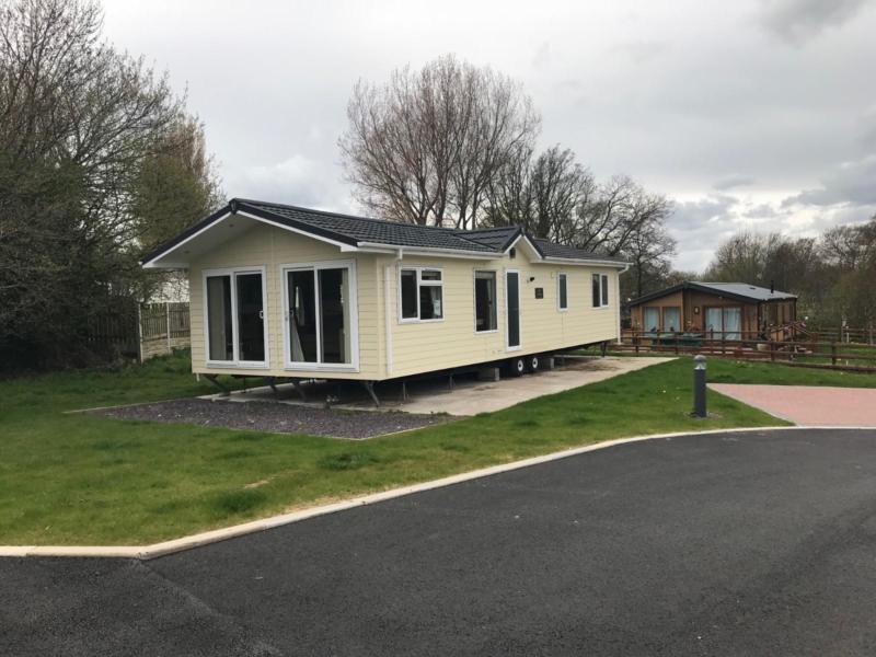 LUXURY 2BED LODGE FOR SALE OFF SITE ONLY in Prestatyn, Denbighshire Gumtree