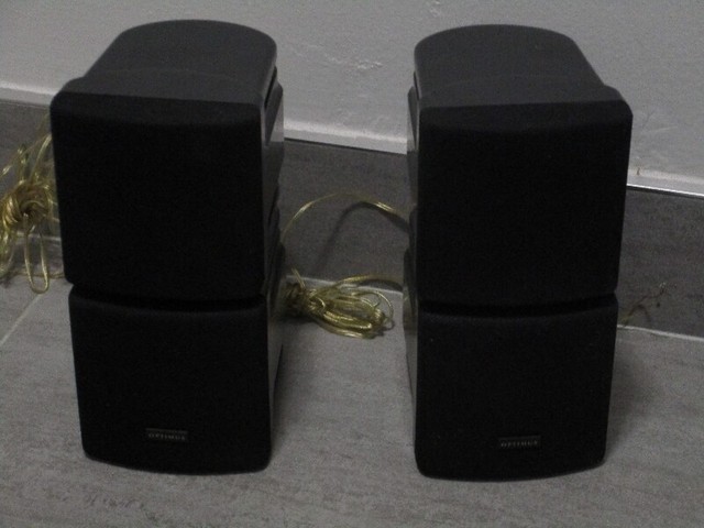 Radio Shack Optimus Xts 10 Cube Bookshelf Speakers Speakers