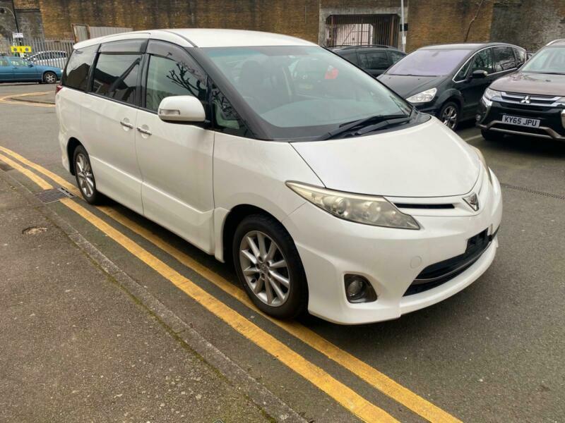 Toyota estima 2010