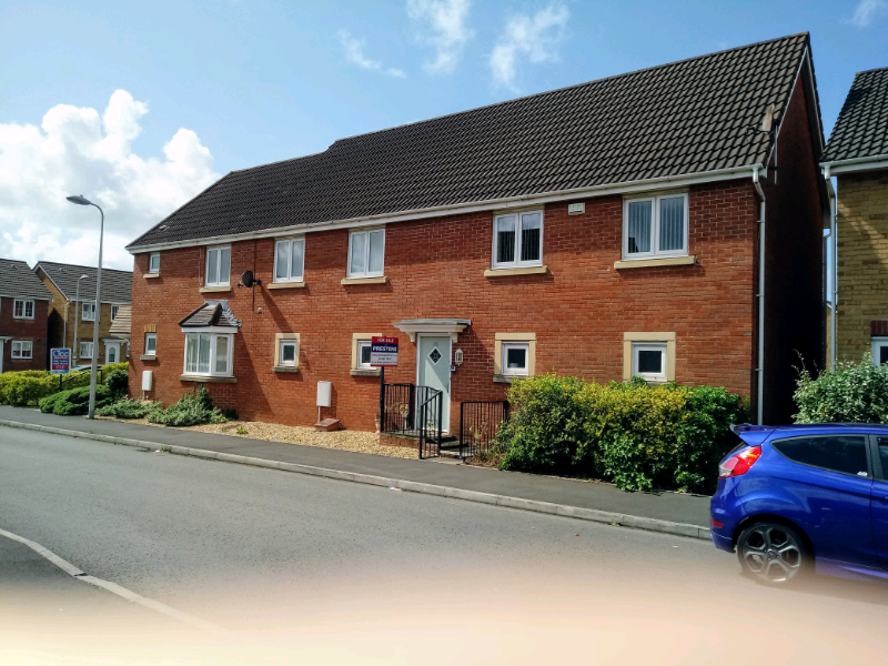 To let. 2 bedroom coach house / Flat. in Port Talbot, Neath Port