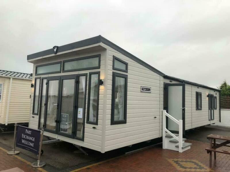 STATIC CARAVAN FOR SALE LYONS WINKUPS TOWYN OPEN CHRISTRMAS NEW YEAR