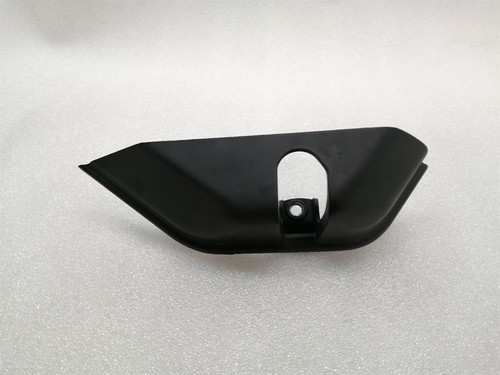 FERRARI FF F151 82224800 RHLATCH STRIKER COVER VERRIEGELUNGSSCHLIESSBEDECKUNG