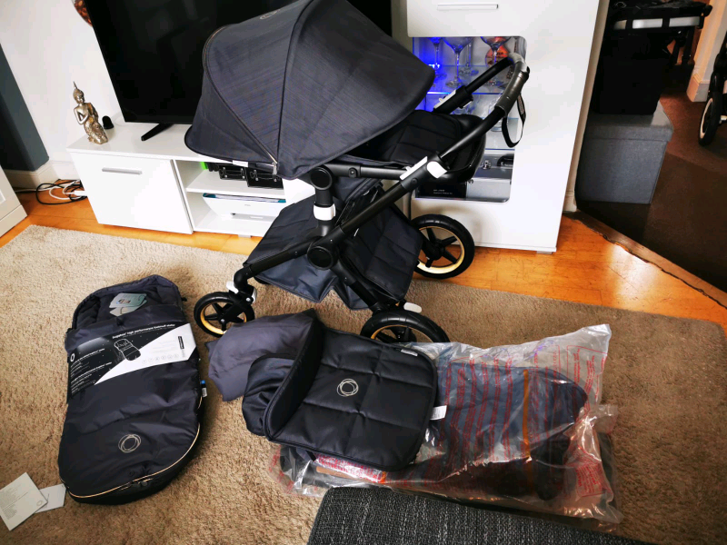 Bugaboo fox NEW limited Edition with footmuff | in Chadwell Heath