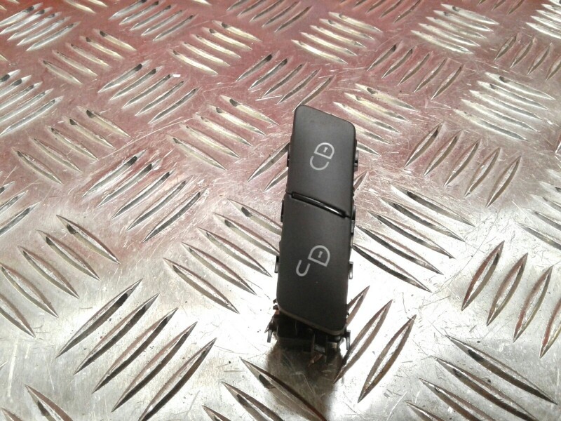 Interrupteur Mercedes Benz C Class CoupÃ© (C204) A2049058402 189596