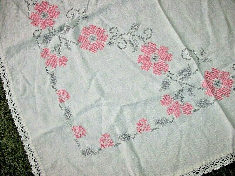 VINTAGE PINK & GRAY FLORAL CROSSTITCH LINEN SQUARE TABLE TOPPER  32