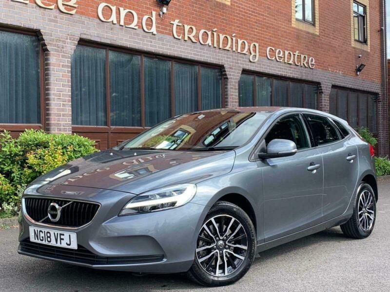Volvo v40 2018