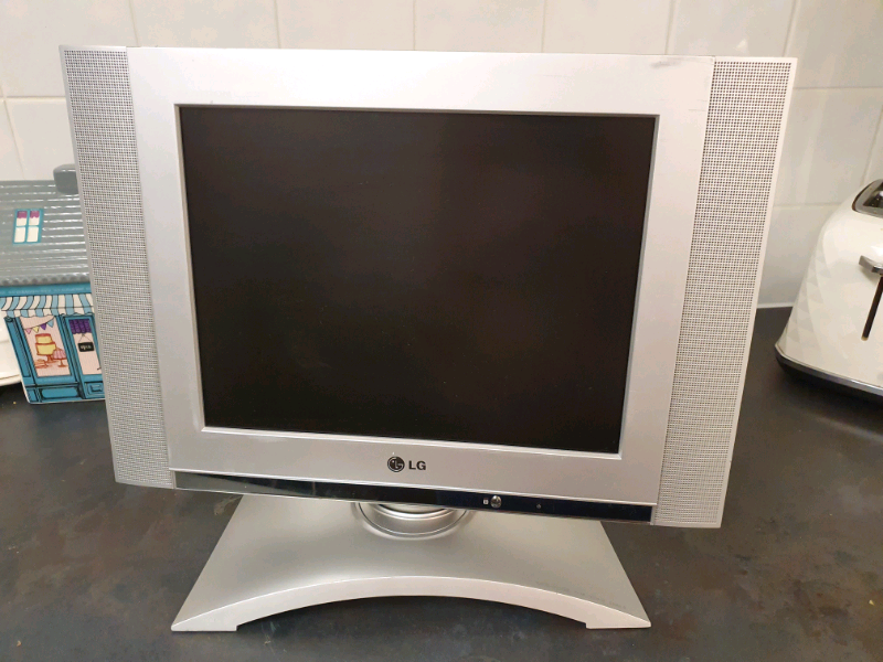 small lg lcd tv free in ferndown, dorset gumtree