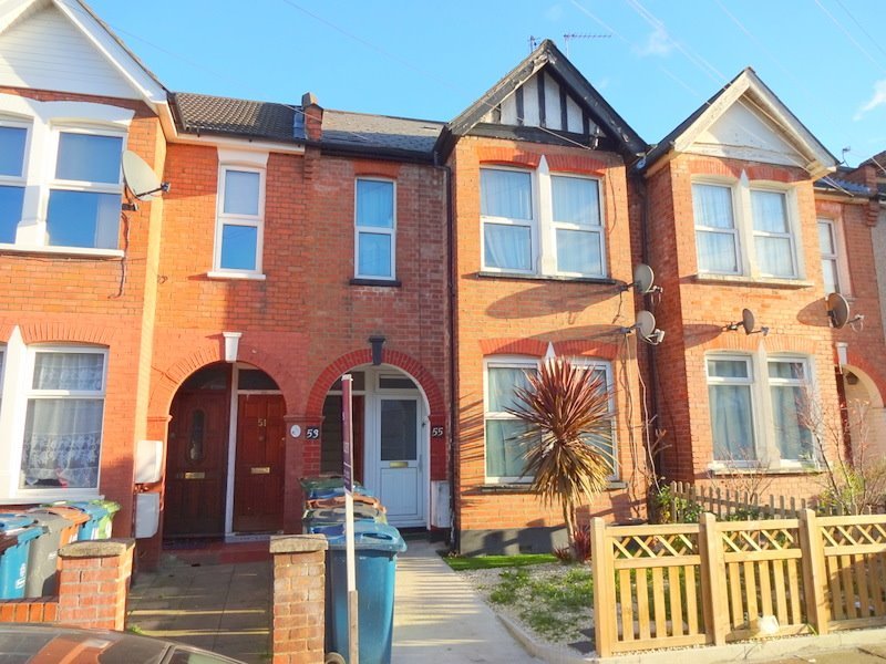 Dss Housing Benefit 2 Bed flat In Harrow HA2 8LA Available 1st