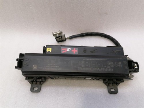 TESLA MODEL S 70 Fuse Box 1034405-00-D Sicherungskasten