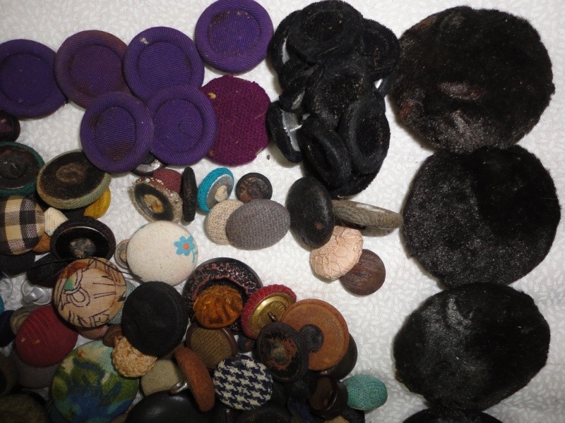 LOT of Different Assorted FABRIC BUTTONS~VINTAGE & OTHERS - All Shape & Sizes