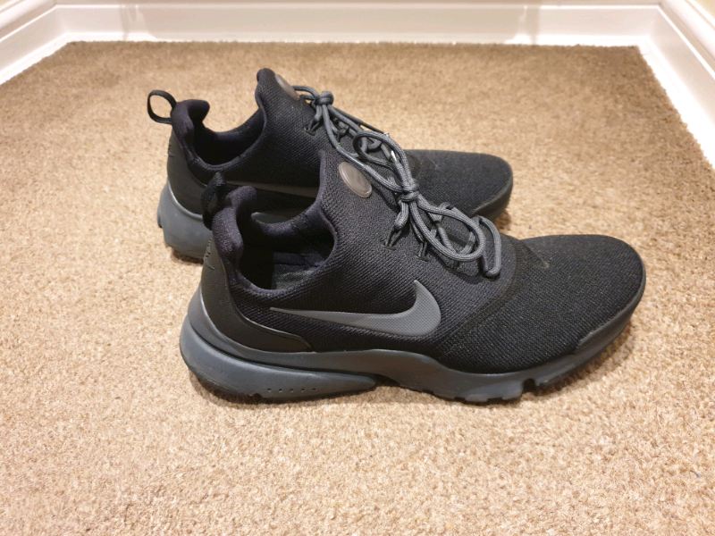 size mens nike trainers