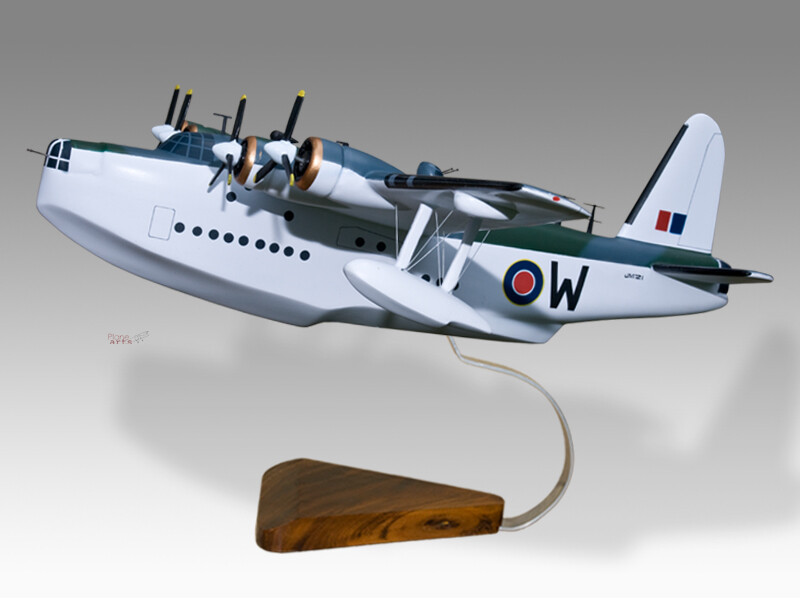 Short Sunderland S25 Flying Boat RAAF Mahogany Wood Handcrafted Display Model