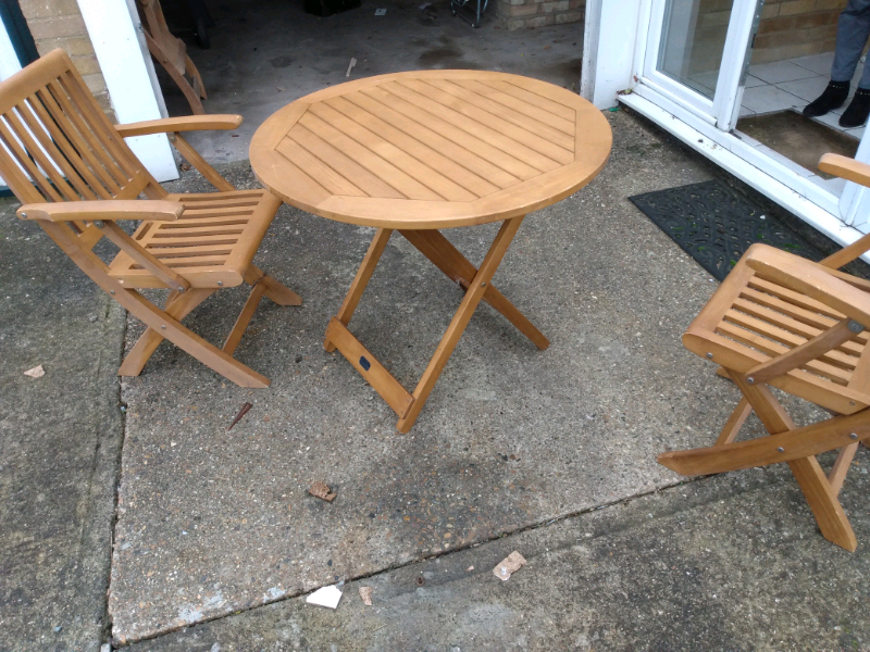 Landmann Notting Hill Garden Table & 2 Chairs in Cambridge