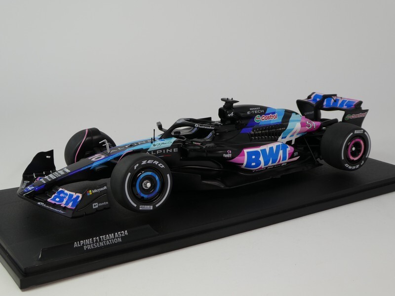 Modèle Réduit 1:64 Spark Alpine F1 A524 #31 - Saison 2024, Pilote Esteban Ocon, Noir Bleu Rose