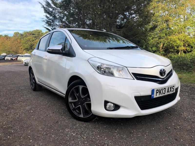 TOP OF THE RANGE 2013 TOYOTA YARIS 1.3 VVTI ( 99BHP ) TOUCH&GO MY
