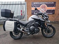 Triumph Tiger 1200 Explorer '2012' Luggage-Cruise control-Engine bars-2 Keys